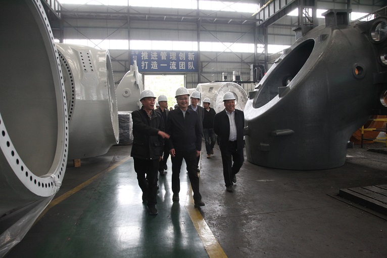 德陽市委常委、統(tǒng)戰(zhàn)部部長何明俊蒞臨仟坤集團調研復工復產(chǎn)情況