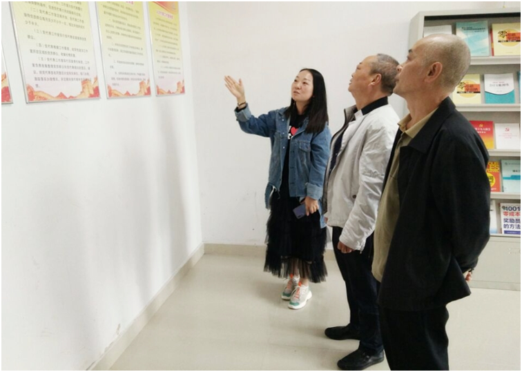 綿竹市委統(tǒng)戰(zhàn)部副部長、市工商聯(lián)黨委書記唐紹愚蒞臨仟坤集團調(diào)研指導(dǎo)集團黨的統(tǒng)戰(zhàn)工作開展情況